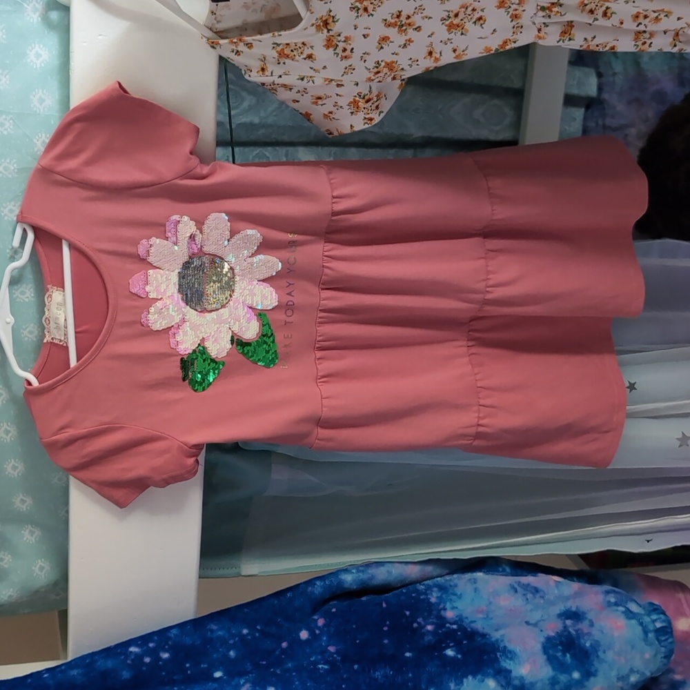 Girl's flower dress